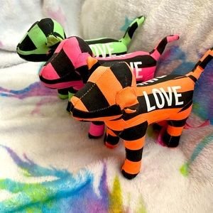 Victoria’s Secret pink dog